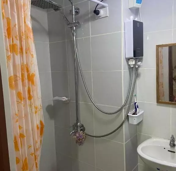 ユースホステル Staycation @bali Oasis 2  2br Unit With Sunset View