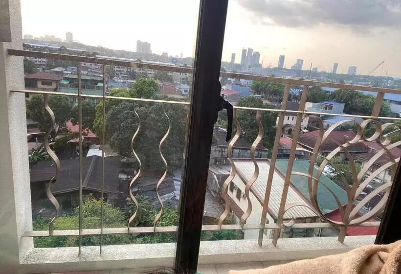 ユースホステル Staycation @bali Oasis 2  2br Unit With Sunset View