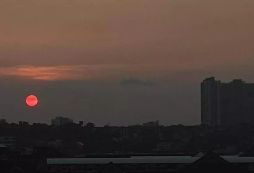 ユースホステル Staycation @bali Oasis 2  2br Unit With Sunset View