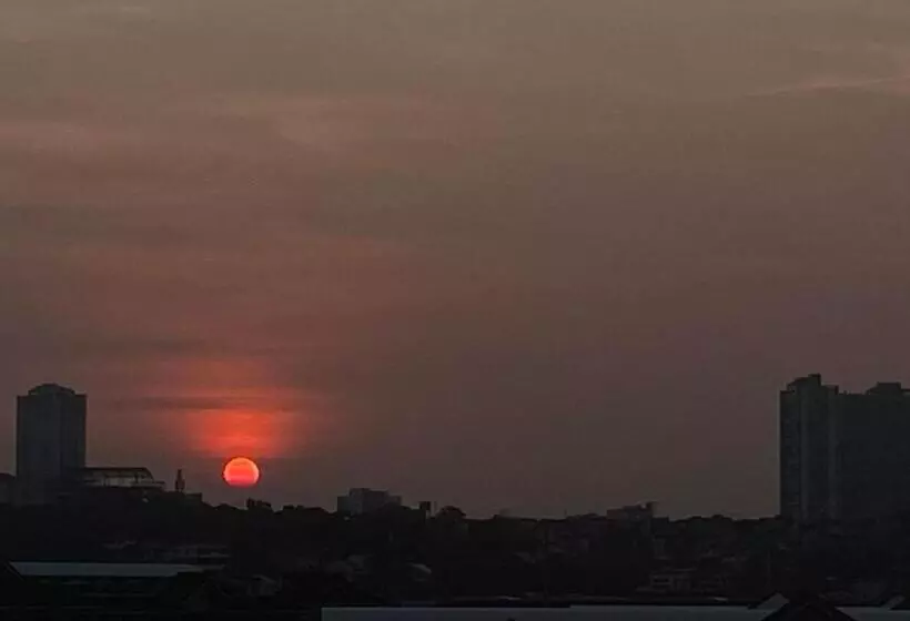 ユースホステル Staycation @bali Oasis 2  2br Unit With Sunset View