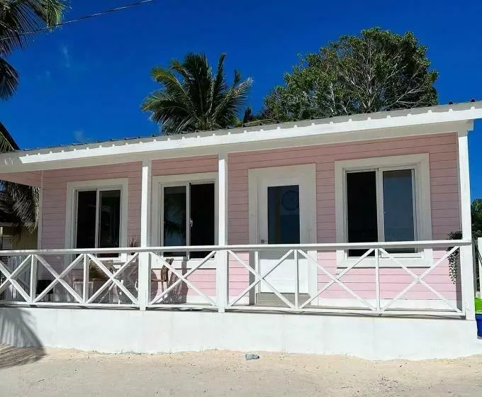 ベッドアンドブレックファースト Casa Rosada Beach Front