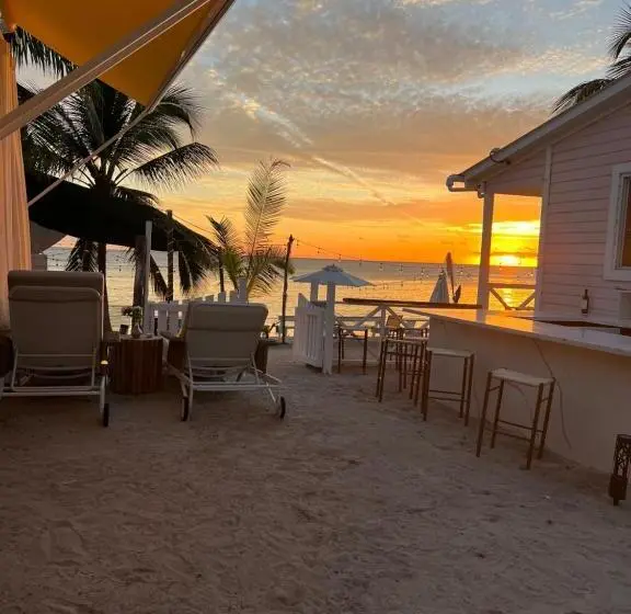 ベッドアンドブレックファースト Casa Rosada Beach Front