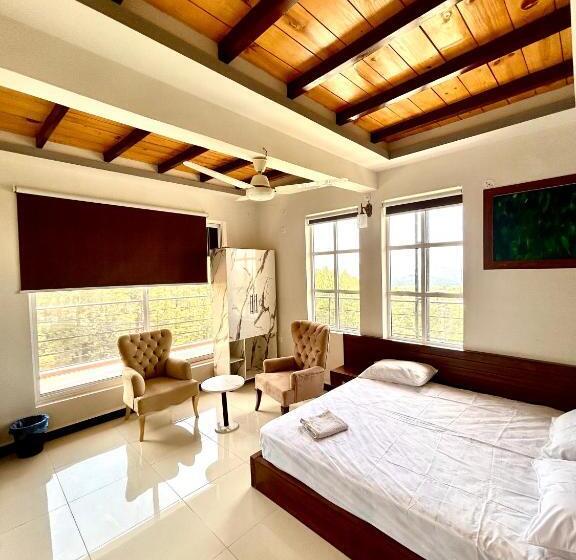 هتل Summit Resorts