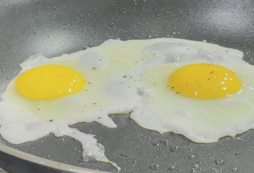 ホテル The Monarch Turbhe