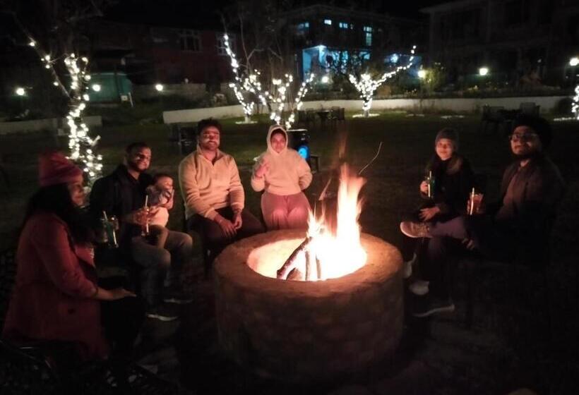 Hotel Vaayu Resorts And Spa