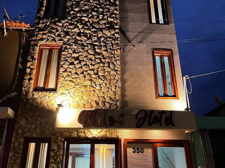 Milos Hotel Icarai