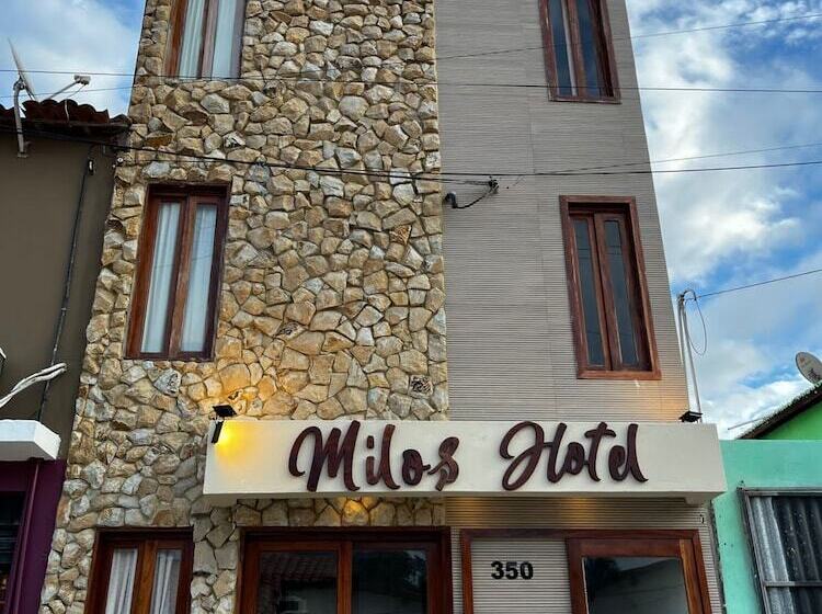 Milos Hotel Icarai