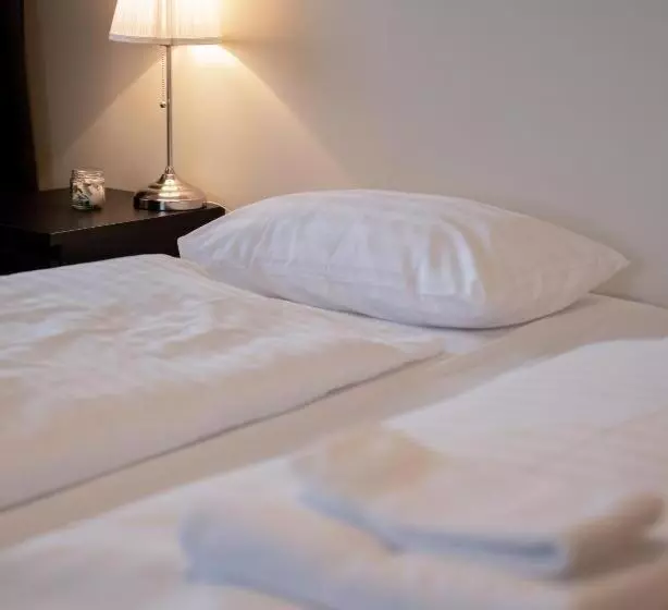 پانسیون Fisherman Guesthouse Flateyri