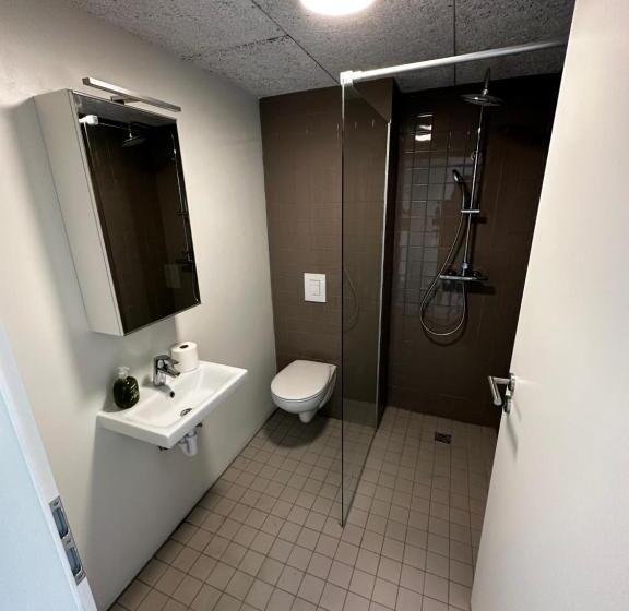 پانسیون Fisherman Guesthouse Flateyri