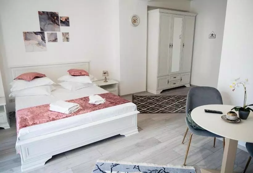 Almar Luxury Residence   Renting Apartments & Free Pool