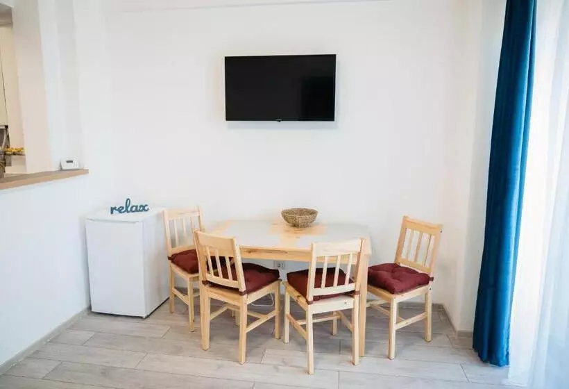 Almar Luxury Residence   Renting Apartments & Free Pool