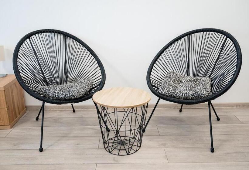 Almar Luxury Residence Renting Apartments & Free Pool