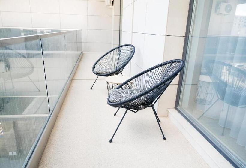 Almar Luxury Residence Renting Apartments & Free Pool