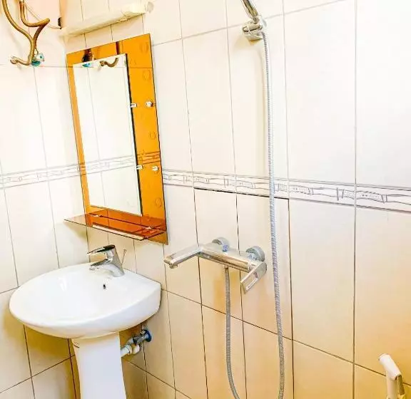 تختخواب و صبحانه Spring Hills Hotel   Morogoro