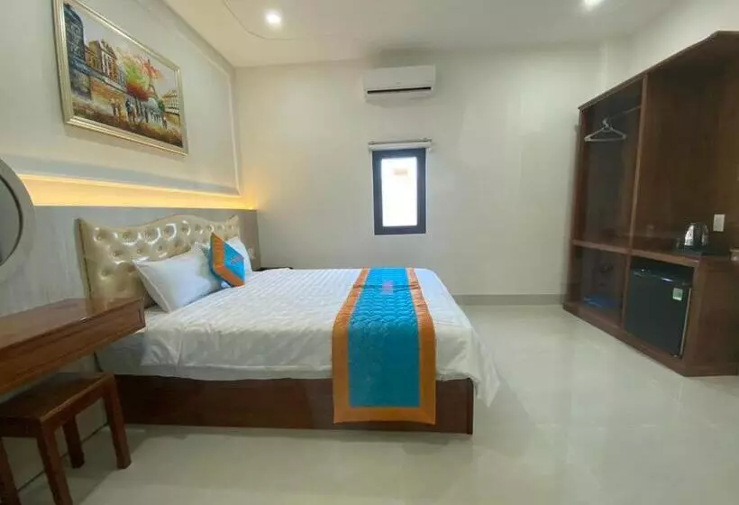 هتل Khách Sạn Biển Xanh