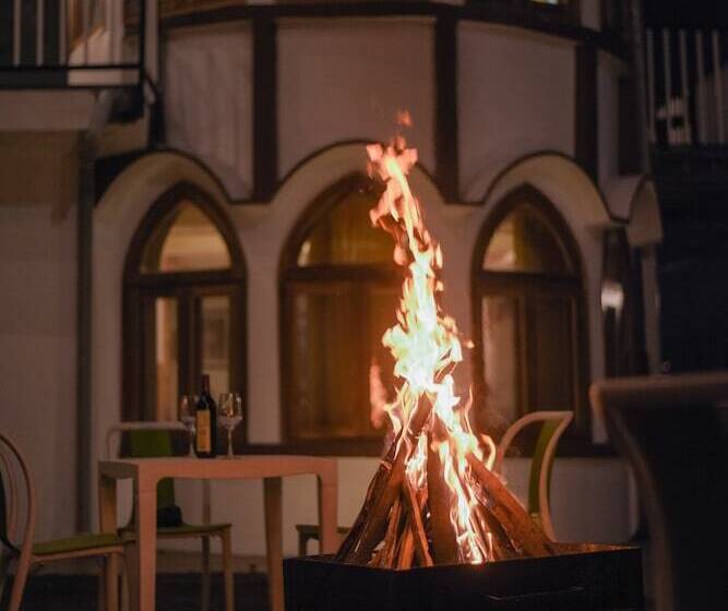 Mussoorie Estate By Dumnu Homes