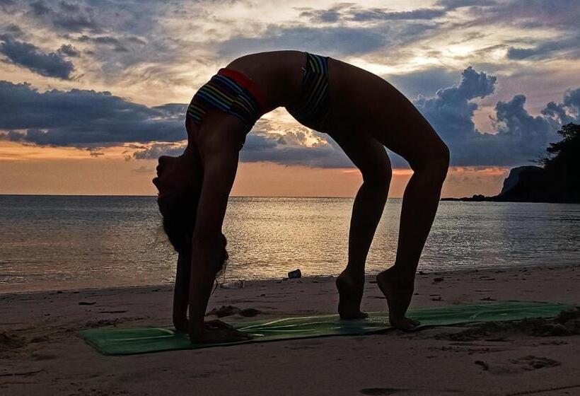 リゾートホテル Lucky Bungalows Koh Mook