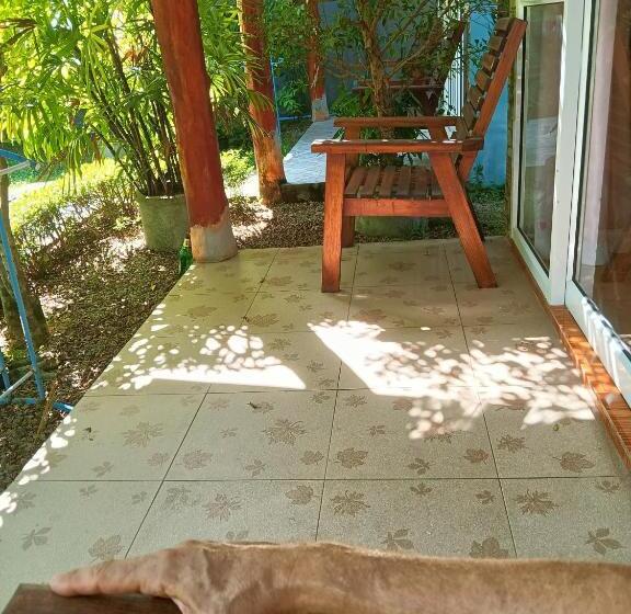 リゾートホテル Lucky Bungalows Koh Mook