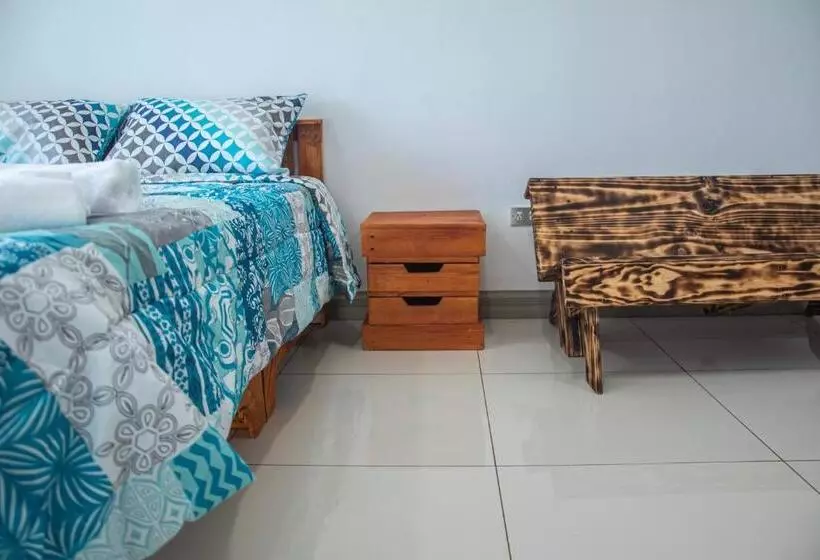 هاستل Las Carmelas, Airport Juan Santamaría, Alajuela, San José