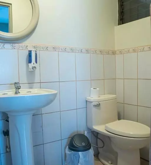 هاستل Las Carmelas, Airport Juan Santamaría, Alajuela, San José