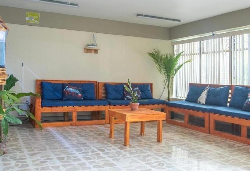 هاستل Las Carmelas, Airport Juan Santamaría, Alajuela, San José