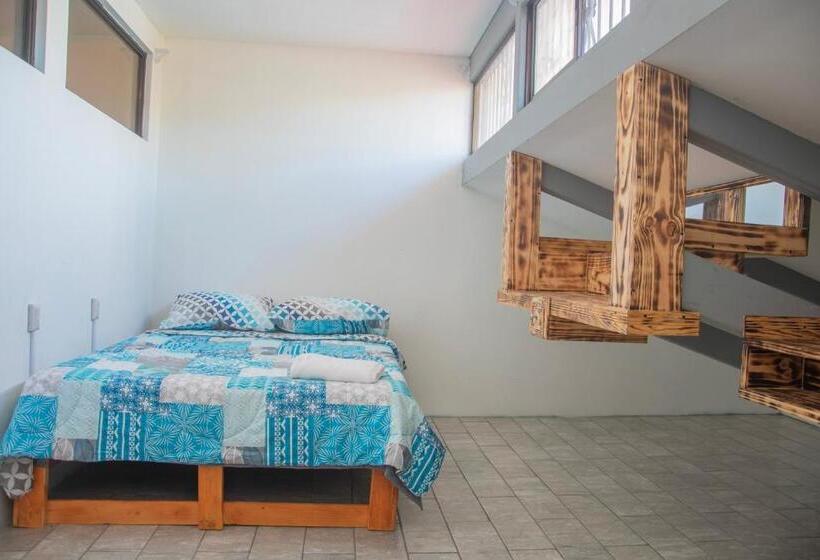 هاستل Las Carmelas, Airport Juan Santamaría, Alajuela, San José