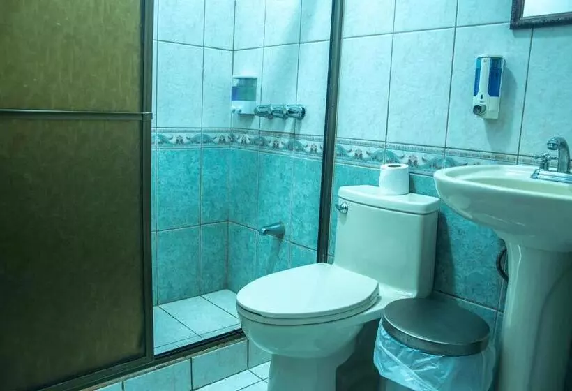 هاستل Las Carmelas, Airport Juan Santamaría, Alajuela, San José