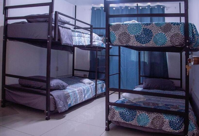 هاستل Las Carmelas, Airport Juan Santamaría, Alajuela, San José