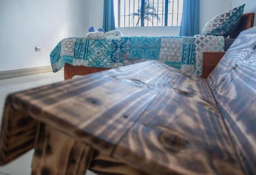 هاستل Las Carmelas, Airport Juan Santamaría, Alajuela, San José