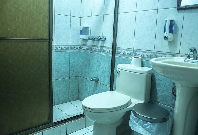 هاستل Las Carmelas, Airport Juan Santamaría, Alajuela, San José