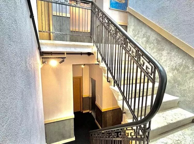 Art Hotel 158
