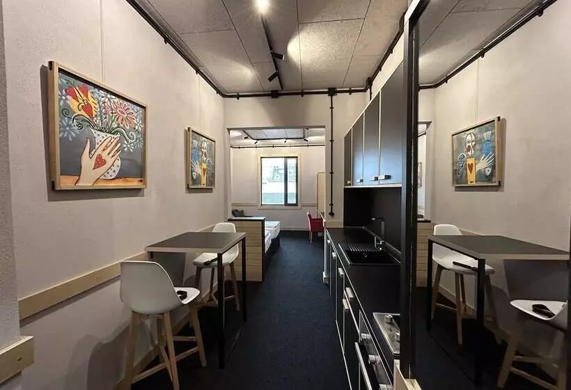 Art Hotel 158