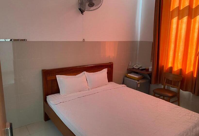 هتل Khách Sạn Ngọc Hiền