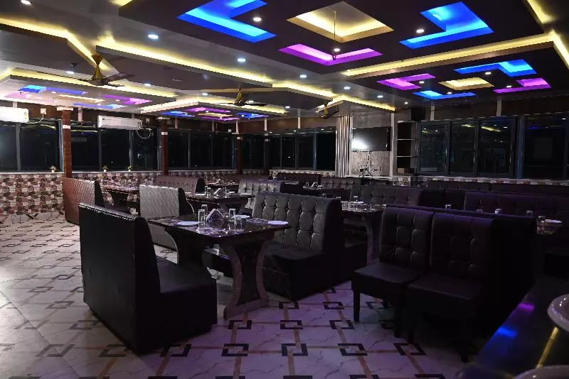 ホテル Tulusi Inn