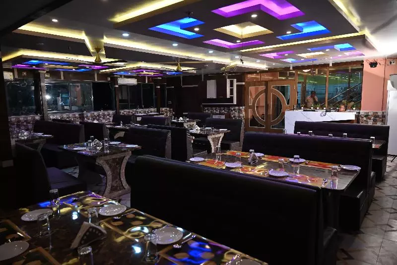 ホテル Tulusi Inn