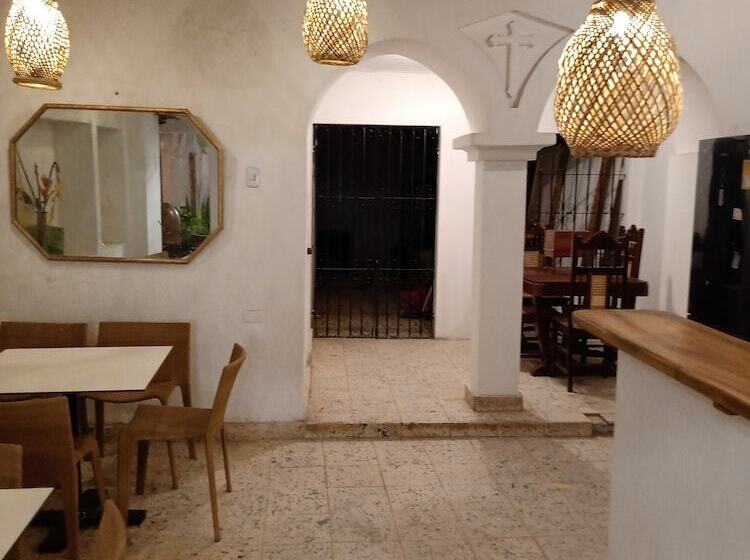 تختخواب و صبحانه Boutique Casa Tres Cruces