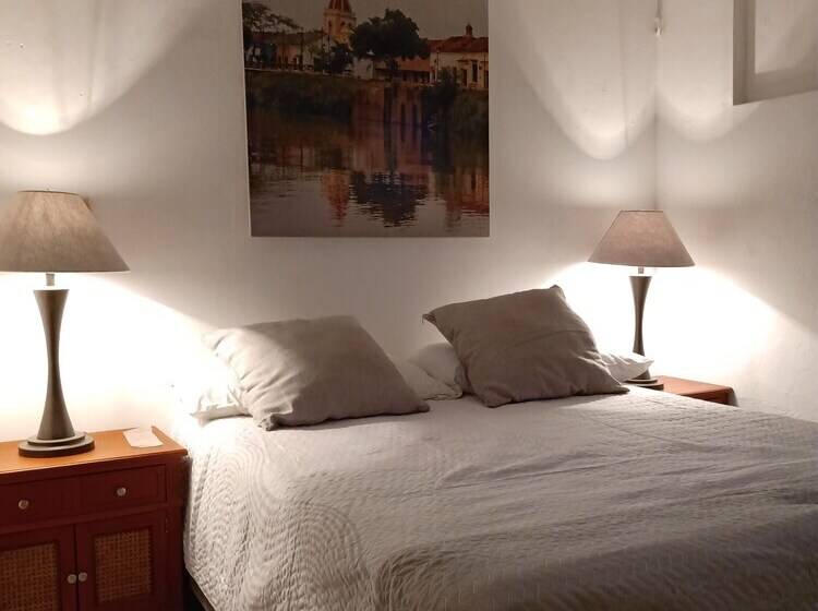 تختخواب و صبحانه Boutique Casa Tres Cruces