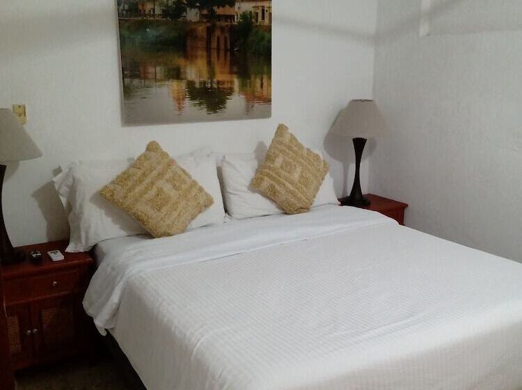 تختخواب و صبحانه Boutique Casa Tres Cruces