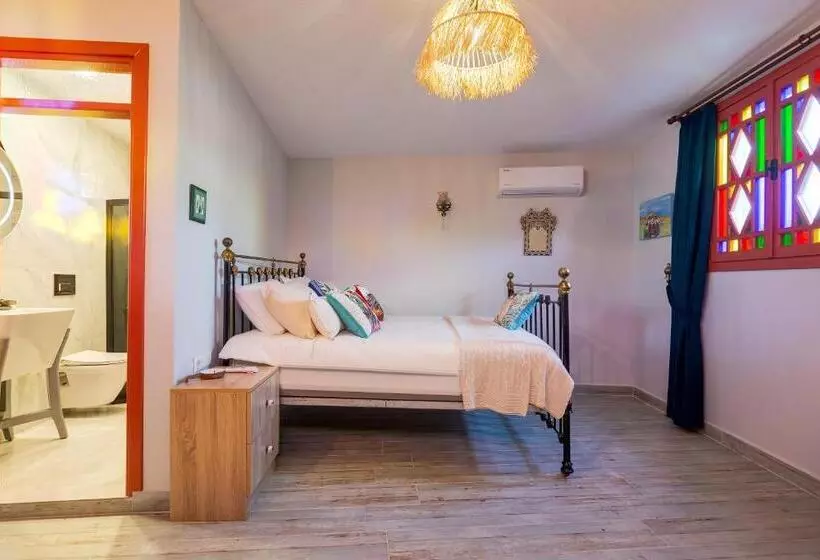 Hotelli Anda Beach Bistro & Rooms