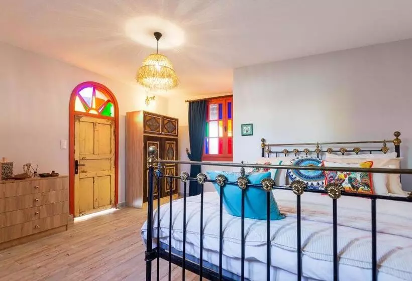 Hotelli Anda Beach Bistro & Rooms