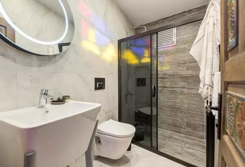 Hotelli Anda Beach Bistro & Rooms