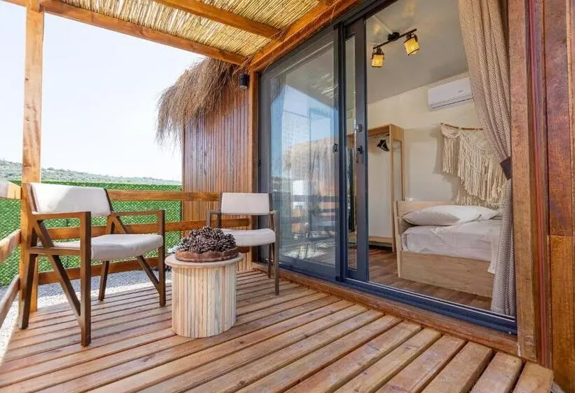 Hotelli Anda Beach Bistro & Rooms