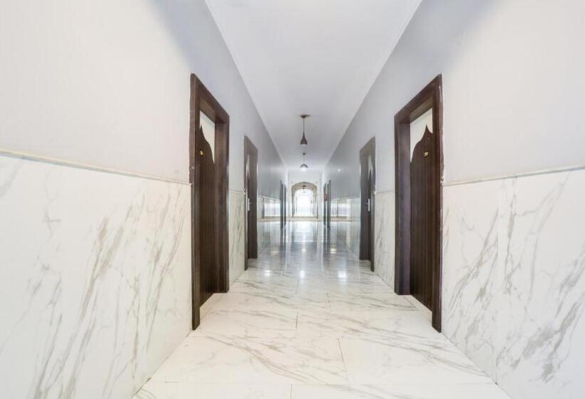 호텔 Super Collection O Bhiwadi Formerly Ridgewood Palace