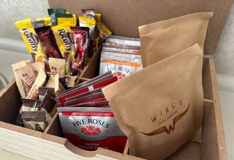 Пансион Room In Guest Room Cozy Crner Kitehouse