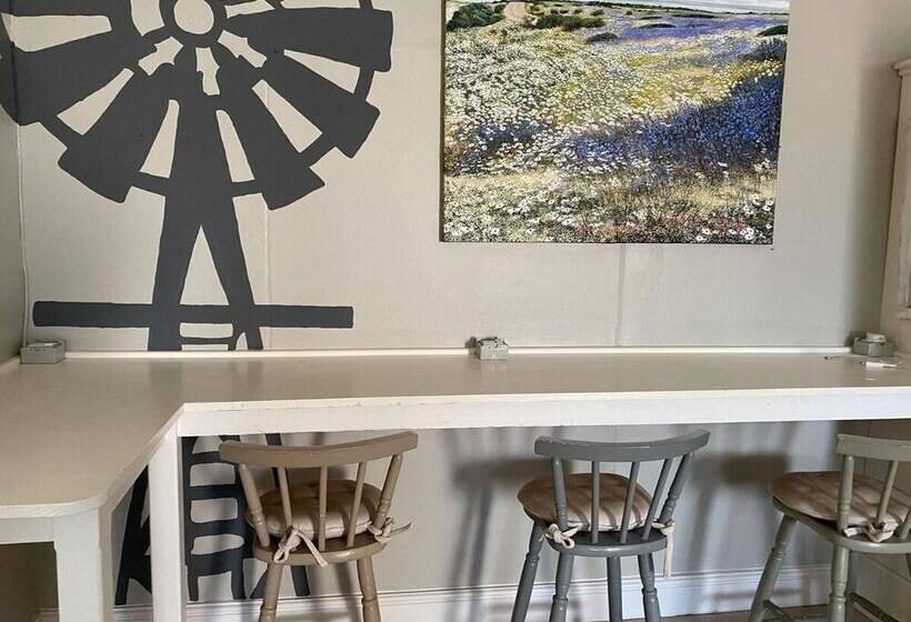 Пансион Room In Guest Room Cozy Crner Kitehouse