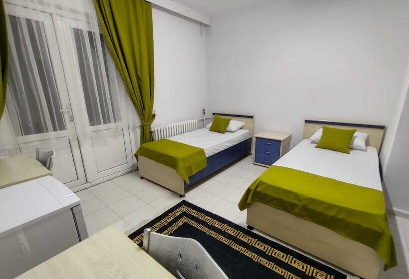 تختخواب و صبحانه Palmiye Guest House