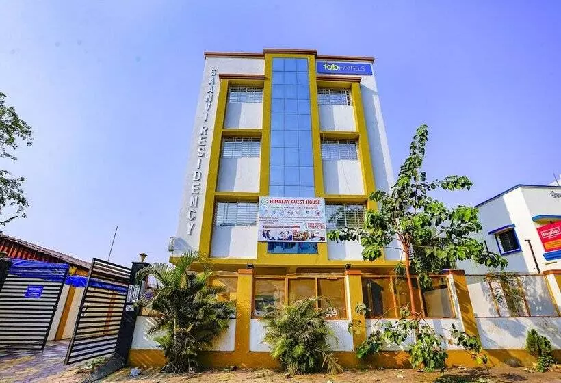 Fabhotel Himalay