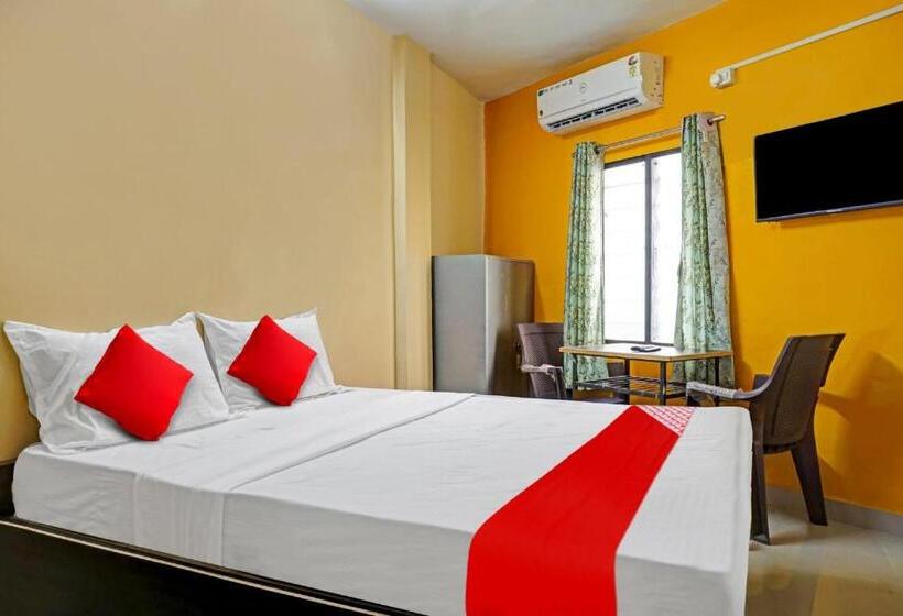 Hotelli Oyo Flagship 81055 Relaxe Lodge
