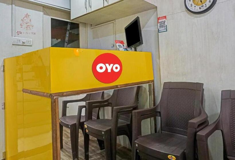 Hotelli Oyo Flagship 81055 Relaxe Lodge