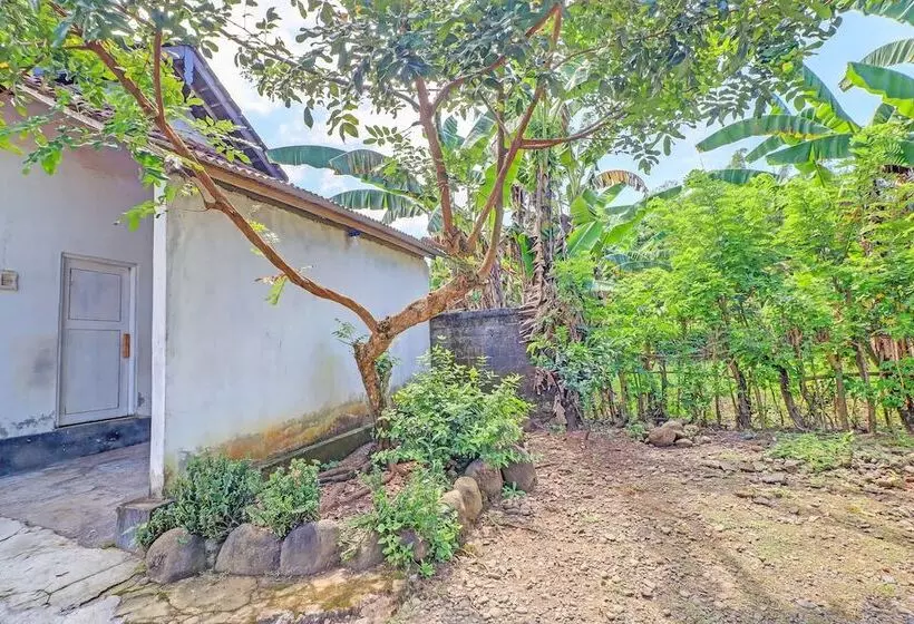 Hotelli Spot On 92404 Pondok Ai